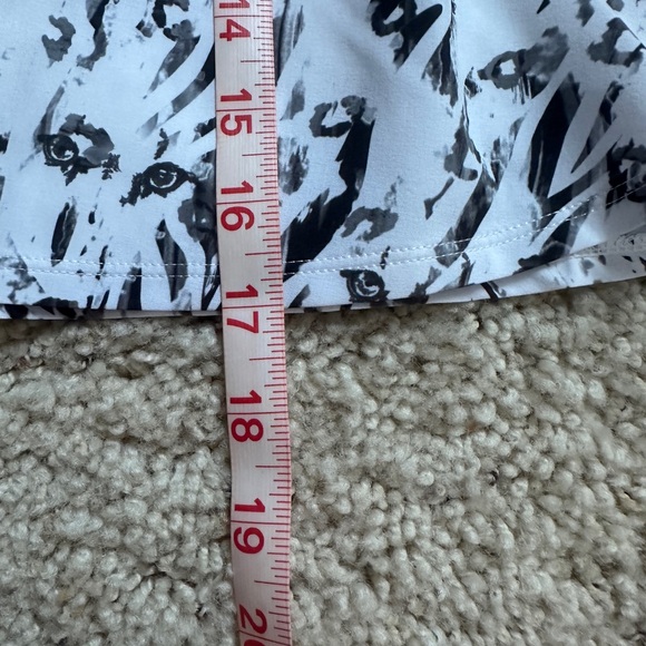 NWT PUMA WOMENS PWR SHAPE JUNGLE GOLF SKIRT SIZE M WHITE - BLACK (171) - Picture 8 of 12